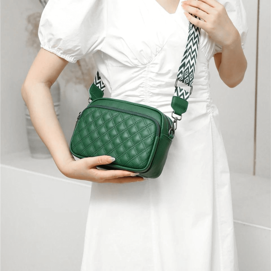 Bolsa-Feminina-de-Ombro-Verde-em-Couro-Modelo-Sandy-02