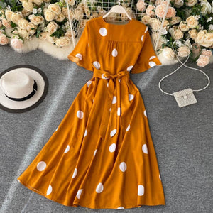 VESTIDO-MIDI-VELVERA-MODELO-MAYA-LARANJA-03